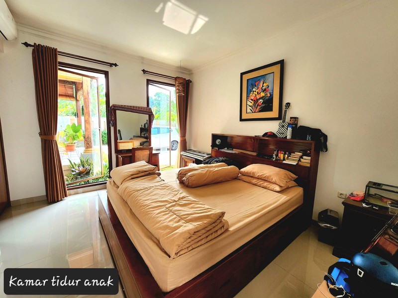 Rumah Design Villa Tropis Dengan Pemandangan Alam Di Ciater, Serpong