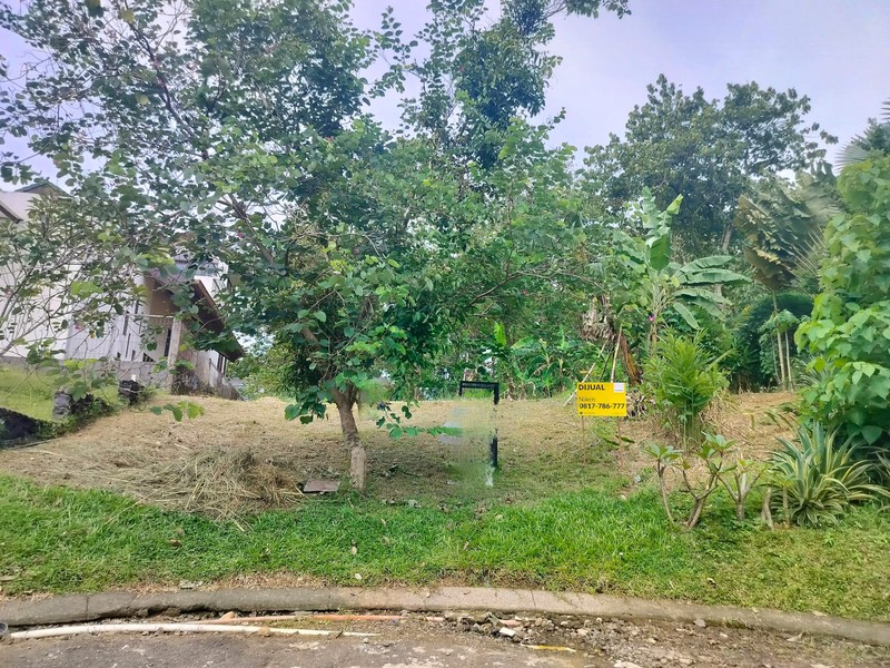 Kavling Bukit Golf Hijau Sentul City, 1300m2, dekat taman budaya, view lapangan golf, tenang dan udara sejuk cocok untuk Villa