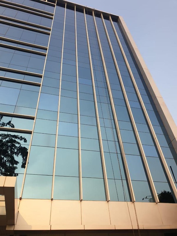 Gedung Kantor 6 1/2 Lantai + Basement Dijual dan Disewa Lokasi Cikini Jakpus