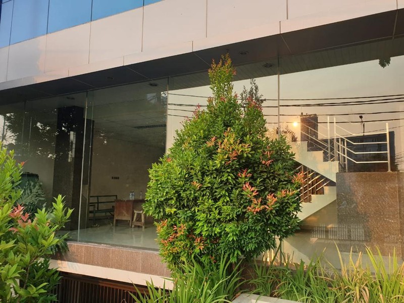 Gedung Kantor 6 1/2 Lantai + Basement Dijual dan Disewa Lokasi Cikini Jakpus