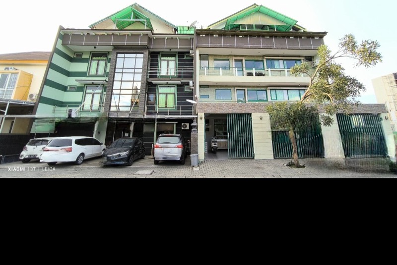 Dijual Rumah Kos Kostan Waterfront Citraland Surabaya - 54 Kamar Tidur Full Furnished Plus Elektronik - Parkiran Mobil Luas Dekat Universitas Ciputra, Hokky Buah, Ciputra Hospital, Boulevard Commercia