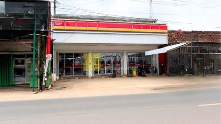 Tempat Usaha Lokasi Sangat Strategis Di Jalan raya