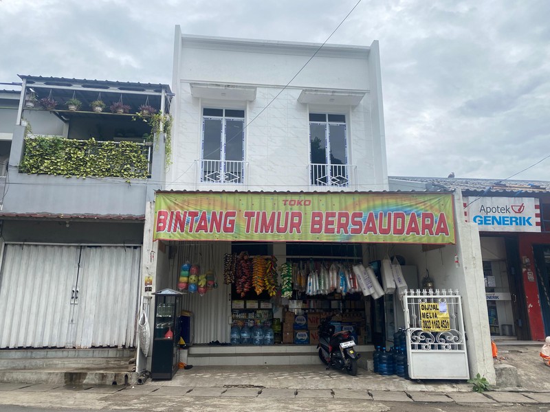 RUKO DI DEPAN JALAN RAYA CENTEX COCOK UNTUK USAHA ATAU KANTOR