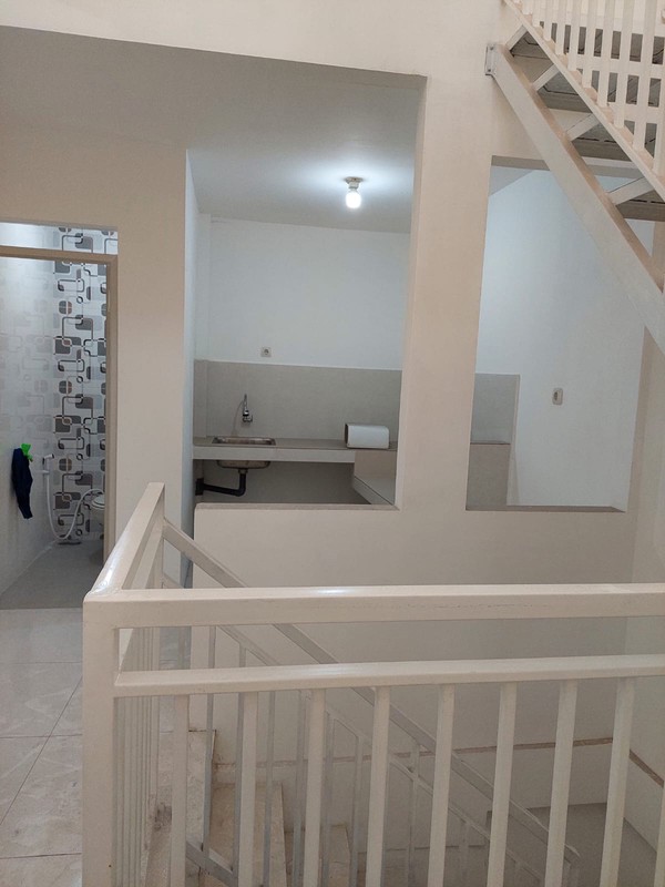 RUKO DI DEPAN JALAN RAYA CENTEX COCOK UNTUK USAHA ATAU KANTOR