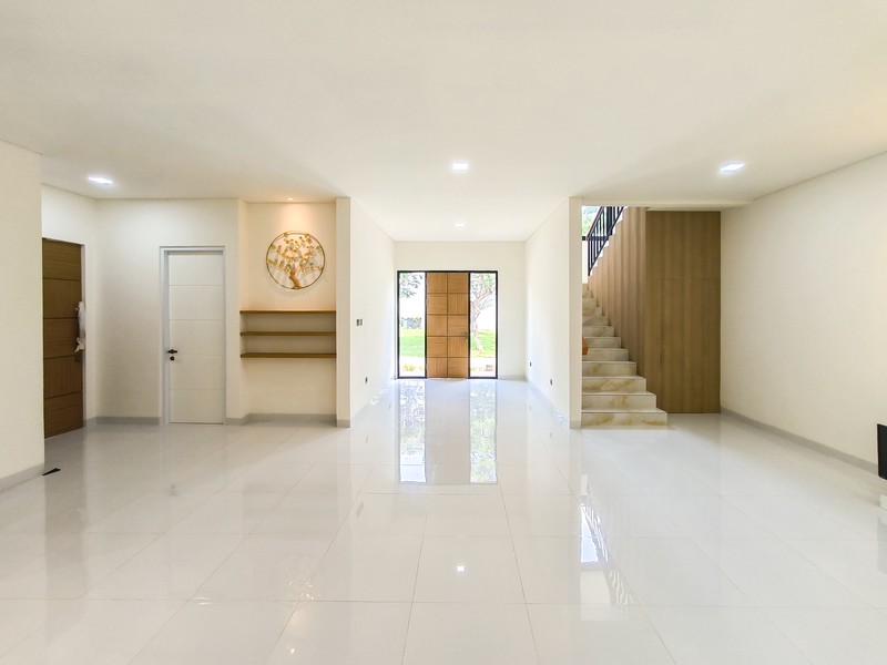 Rumah Posisi Hook siap huni di The Eminent BSD City