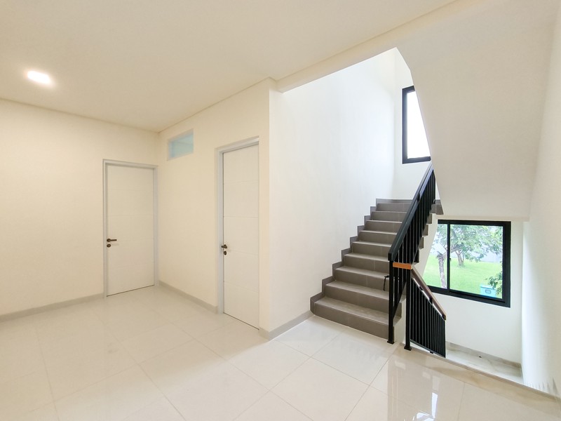 Rumah Posisi Hook siap huni di The Eminent BSD City