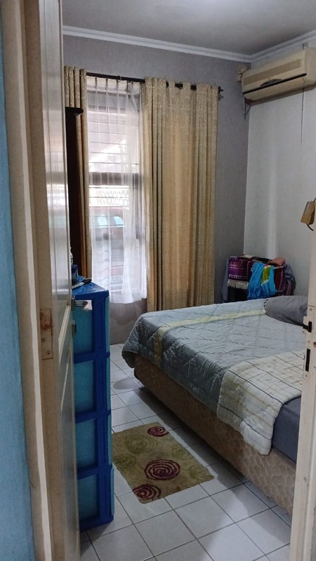 DiJual Rumah 2 Lantai KT 2+1 KM 1+1 Siap Huni dan Lokasi Bintaro Jaya Sektor 5 Surat SHM