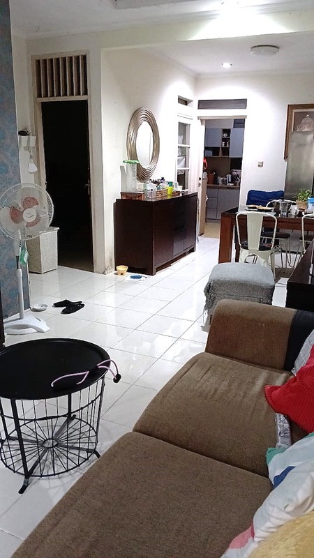 DiJual Rumah 2 Lantai KT 2+1 KM 1+1 Siap Huni dan Lokasi Bintaro Jaya Sektor 5 Surat SHM