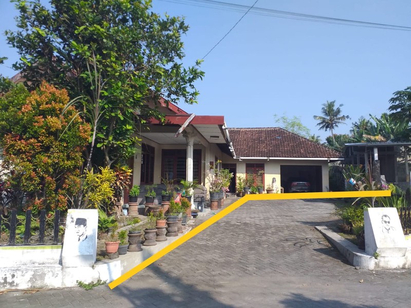 Tanah 721 Meter Persegi Cocok Untuk Rumah Tinggal Lokasi Dekat SCH Sleman