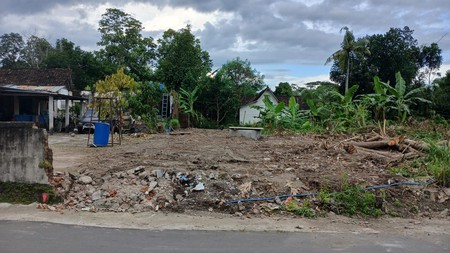 Tanah Pekarangan 195 Meter Persegi Lokasi Dekat SMAN 1 Prambanan, Randusari Prambanan, Klaten. 
