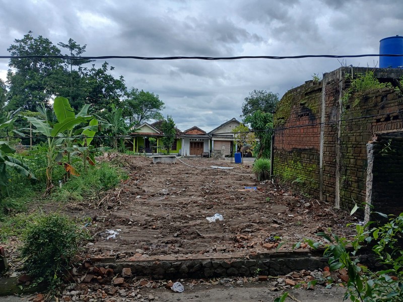 Tanah Pekarangan 195 Meter Persegi Lokasi Dekat SMAN 1 Prambanan, Randusari Prambanan, Klaten. 