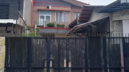 Rumah untuk usaha, area bisnis dan  dekat CBD Bintaro sektor 7....