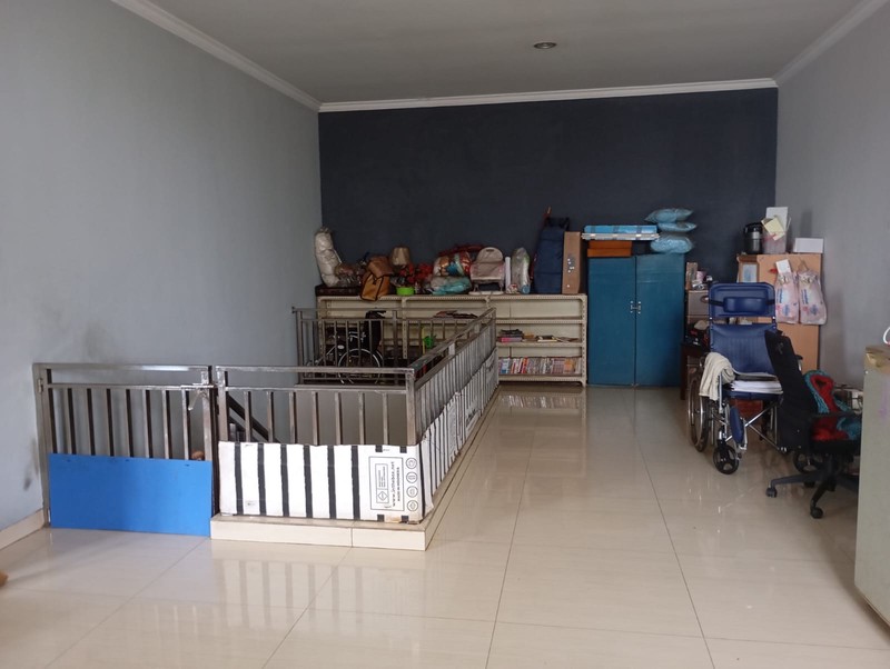 Rumah untuk usaha, area bisnis dan  dekat CBD Bintaro sektor 7....