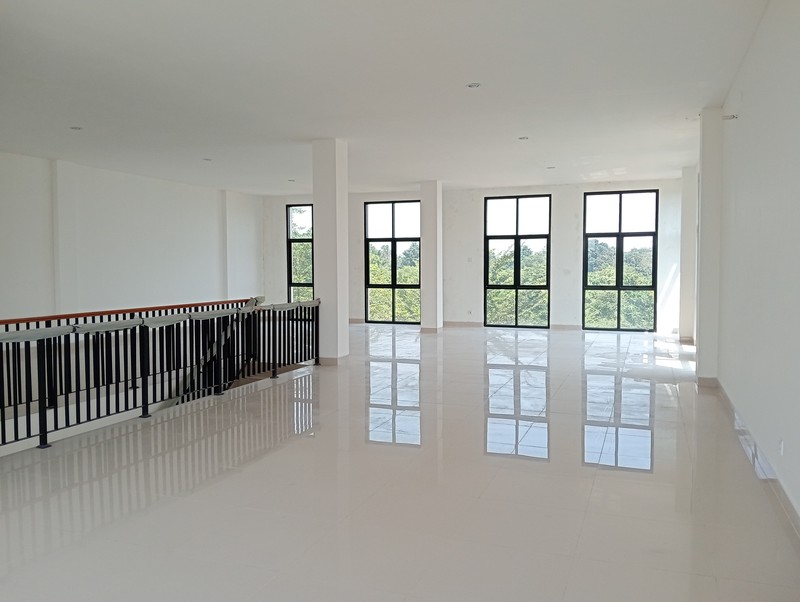 Ruko Gandeng, Cimanggis Golf Estate, Cocok Untuk Semua Usaha, Nego