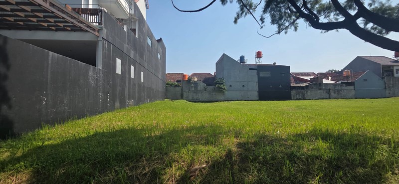 Kavling  dijalan utama cluster Villa Gunung Lestari, dekat dg st KA Sudimara Bintaro...