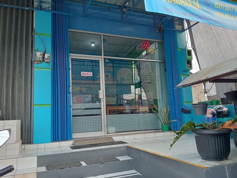 TURUN HARGA Pinggir Jalan Maharaja, Sawangan, 3 Lantai, Lokasi Ramai, Nego