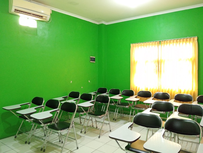 TURUN HARGA Pinggir Jalan Maharaja, Sawangan, 3 Lantai, Lokasi Ramai, Nego