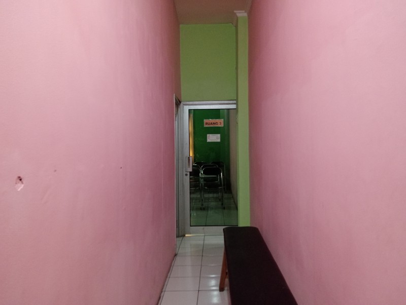 TURUN HARGA Pinggir Jalan Maharaja, Sawangan, 3 Lantai, Lokasi Ramai, Nego