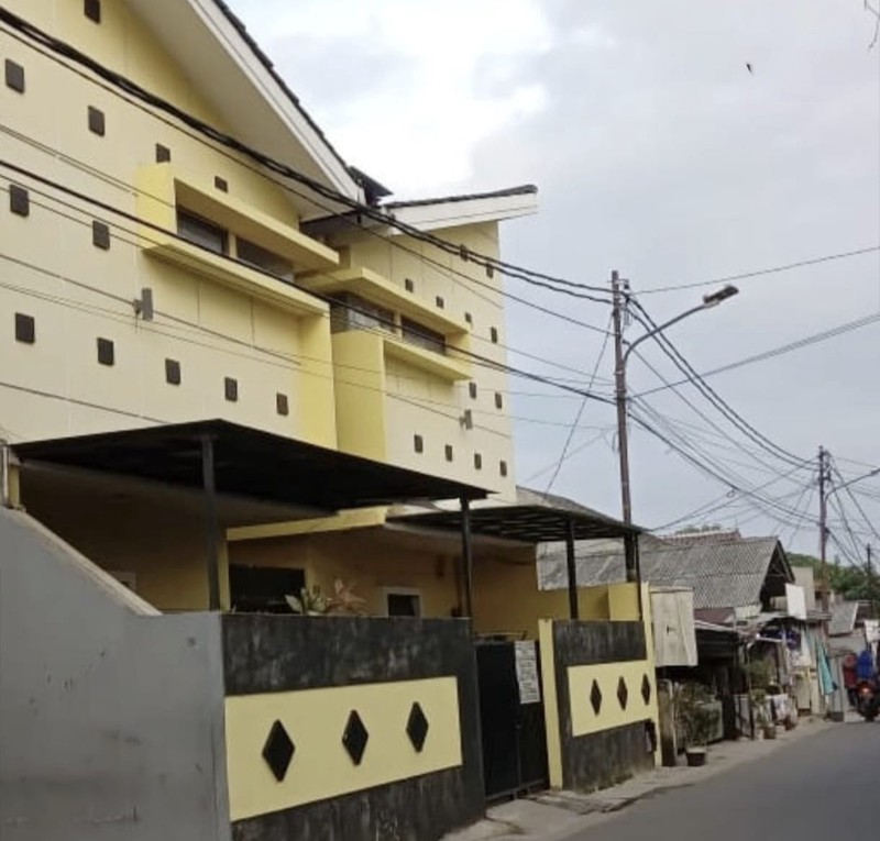 Rumah Kost2san Rapih, cocok untuk investasi Akses mudah di Cireunde- Ciputat.
