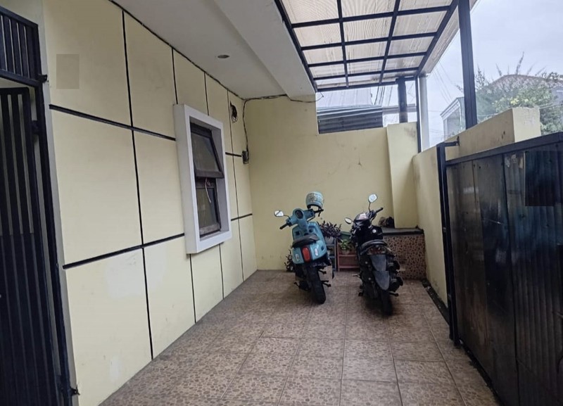 Rumah Kost2san Rapih, cocok untuk investasi Akses mudah di Cireunde- Ciputat.