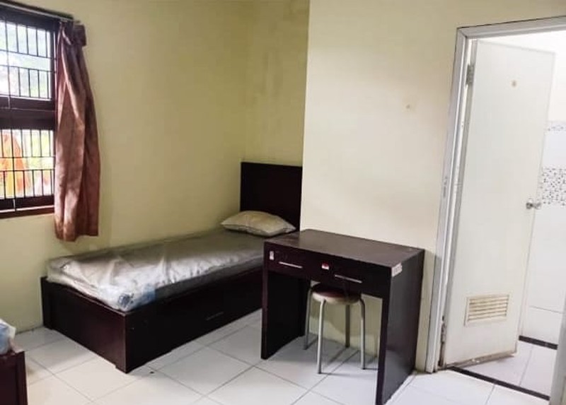 Rumah Kost2san Rapih, cocok untuk investasi Akses mudah di Cireunde- Ciputat.