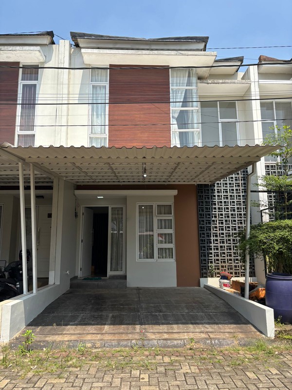Hot Sale Rumah 2 Lantai Cantik dengan KT 2 KM 2 Sertifikar sudah SHM @Benda Baru, Pamulang