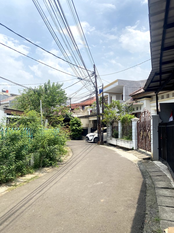 [DIJUAL] Rumah 2 Lantai di Taman Meruya Ilir - Lokasi Strategis & Nyaman di Jakarta Barat