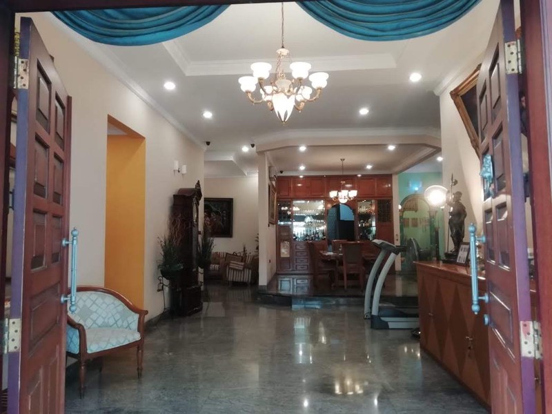 Rumah Mewah Luas 464 m2 LB 389 m2 di Jakarta Pusat dengan KT 7+1 KM 4+1 Surat SHM