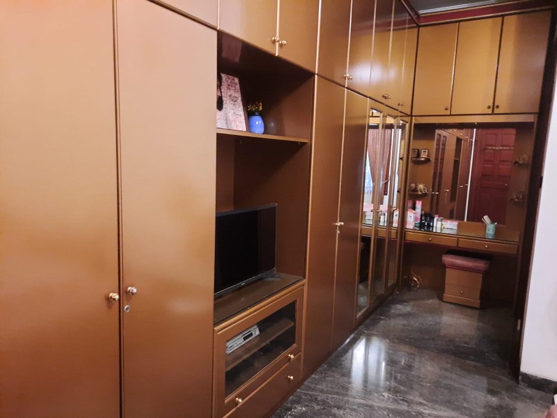 Rumah Mewah Luas 464 m2 LB 389 m2 di Jakarta Pusat dengan KT 7+1 KM 4+1 Surat SHM