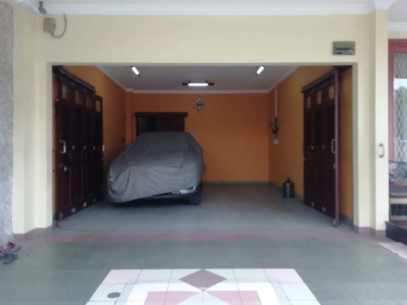 Rumah Mewah Luas 464 m2 LB 389 m2 di Jakarta Pusat dengan KT 7+1 KM 4+1 Surat SHM
