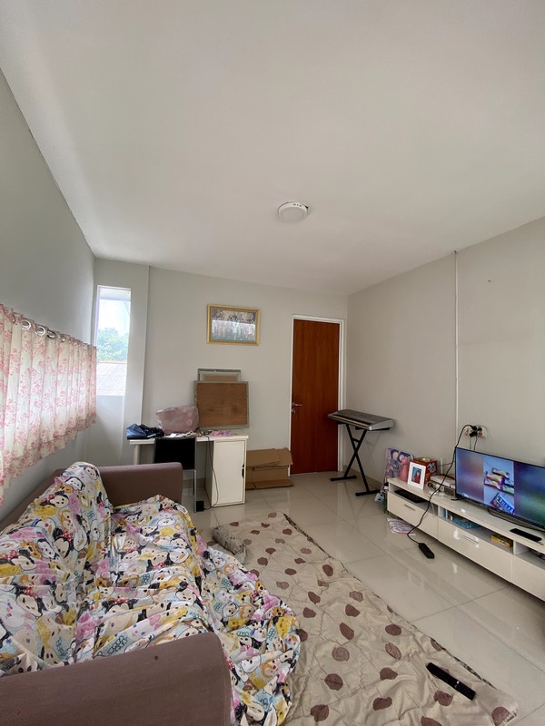 Dijual Rumah Mewah 3 Lantai di Meruya Ilir, Kembangan - Jakarta Barat