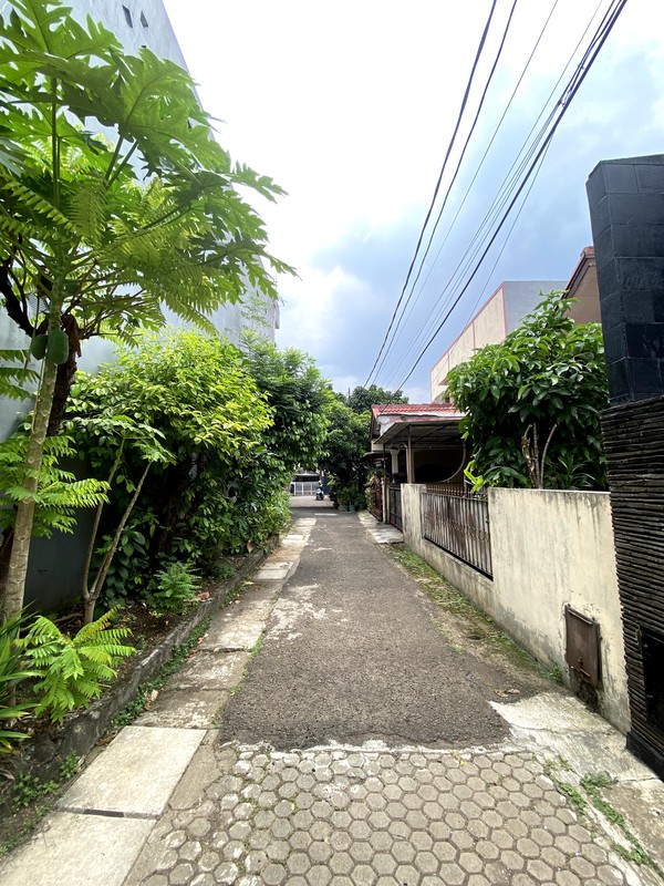Dijual Rumah Mewah 3 Lantai di Meruya Ilir, Kembangan - Jakarta Barat