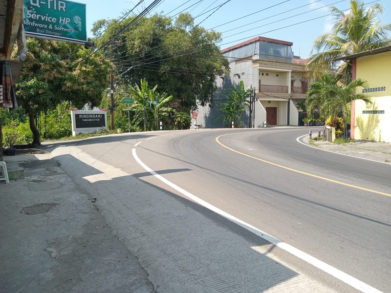 Tanah Luas 135 Meter Persegi Lokasi Tamanmartani Kalasan Sleman 