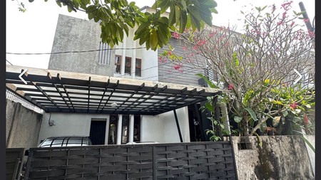 Rumah Bagus Di Kasuari Bintaro Jaya Sektor 9