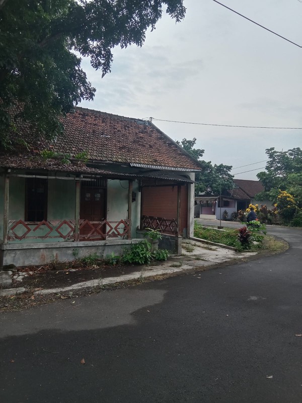 Tanah Luas 1690 Meter Persegi Lokasi Strategis di Daerah Balecatur Gamping Sleman 