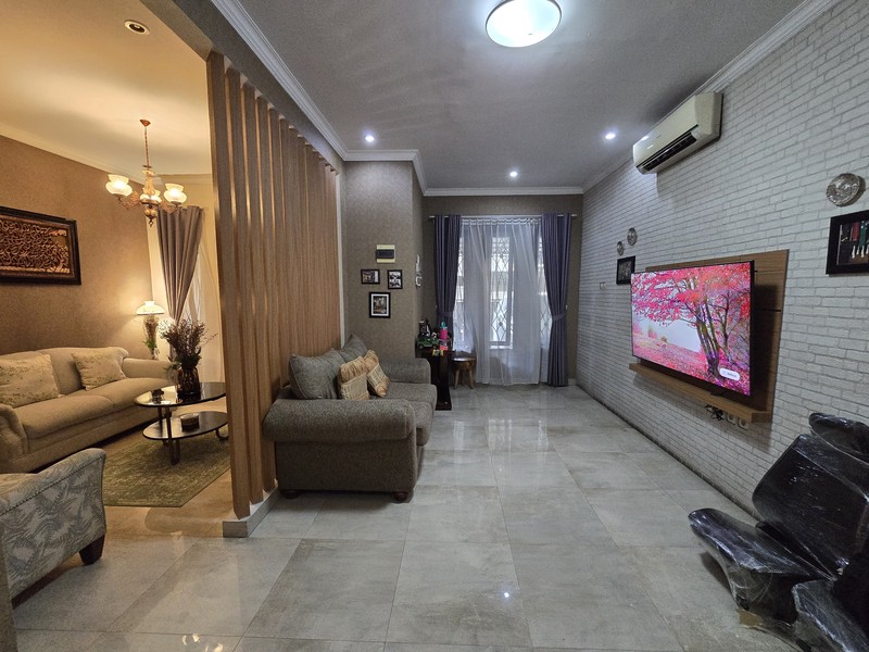 Rumah siap huni di BSD CITY NUSA LOKA, ROW Jalan besar 12 meter