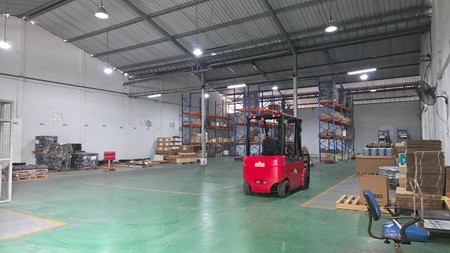 Disewakan Gudang Siap Pakai di Rungkut industri 