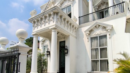 Rumah Modern 2 lantai brand new di Cluster Plumeria, Bintaro Jaya