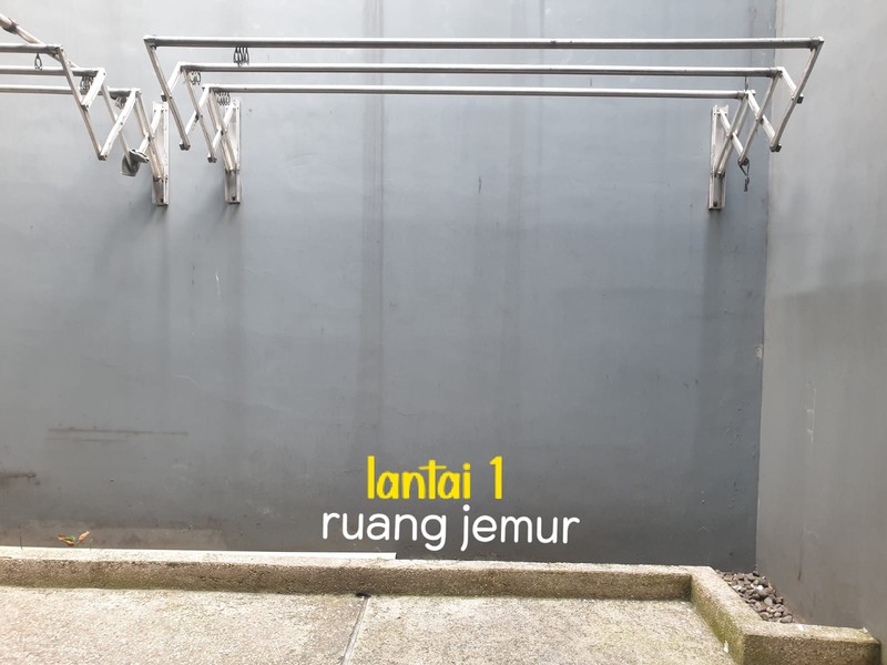 Rumah Semi Furnished,2 lantai di Bintaro Jaya 7.