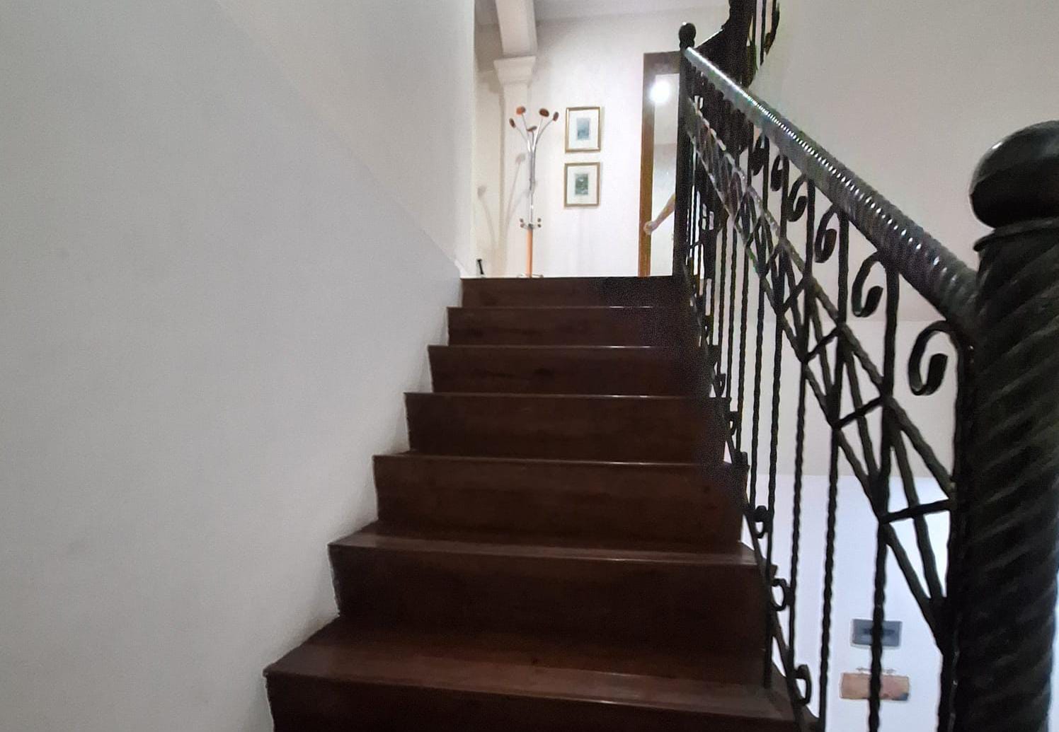 hunian bagus 3 tingkat di pusat kelapa gading semi furnished
