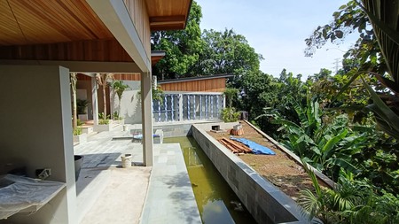 Leasehold - Elegant Riverside Villa with Unique Step-Down Design in Buwit, Bali