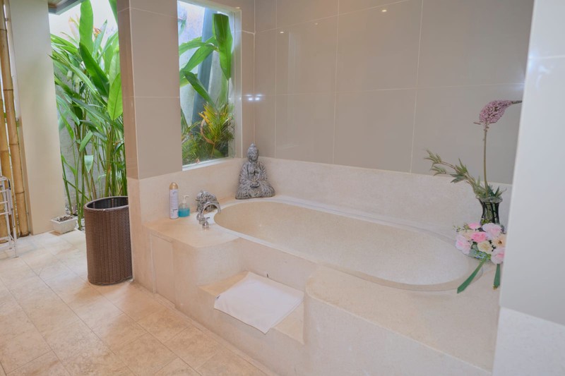 Freehold - Tropical 3-Villa Complex for Sale in Umalas, Bali