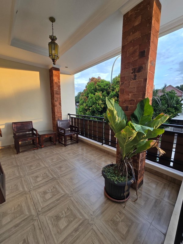 Rumah siap huni di BSD CITY NUSA LOKA, ROW Jalan besar 12 meter