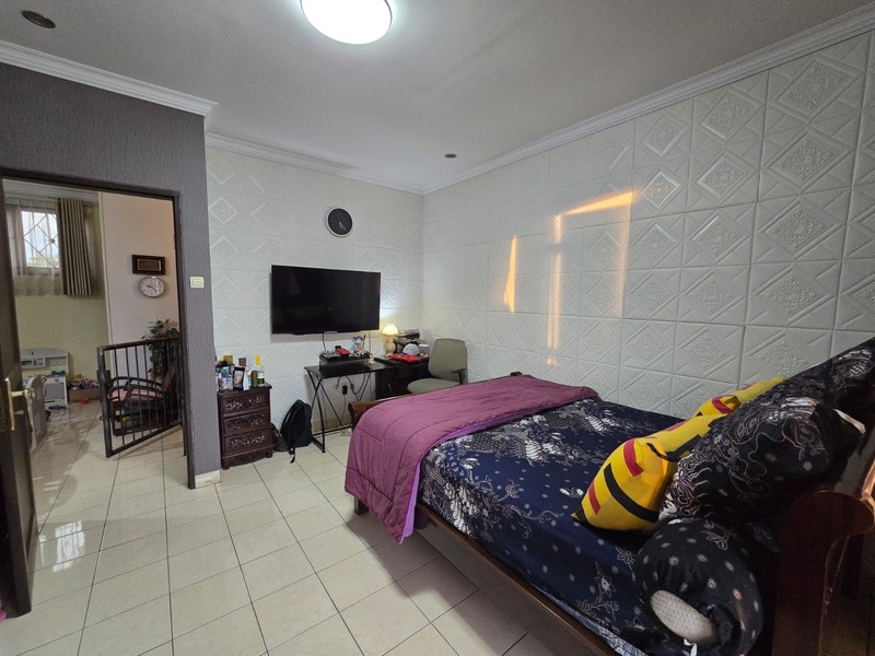 Rumah siap huni di BSD CITY NUSA LOKA, ROW Jalan besar 12 meter