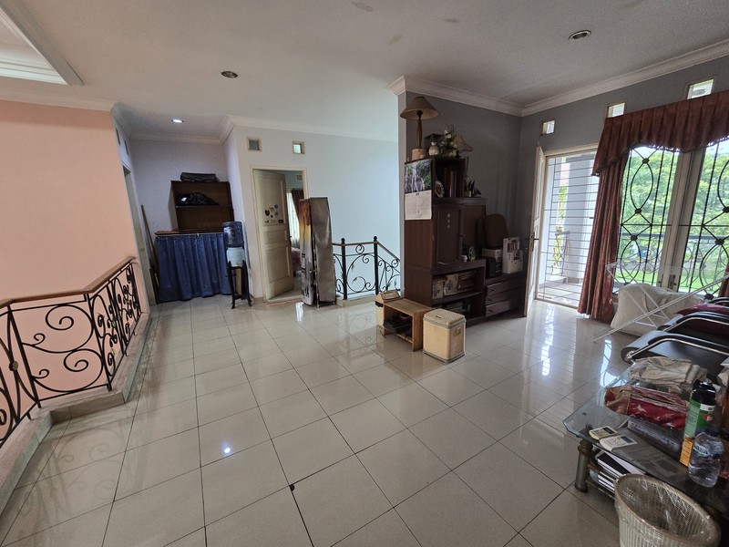 Rumah Hoek Puspita Loka BSD City, dekat AL-AZHAR