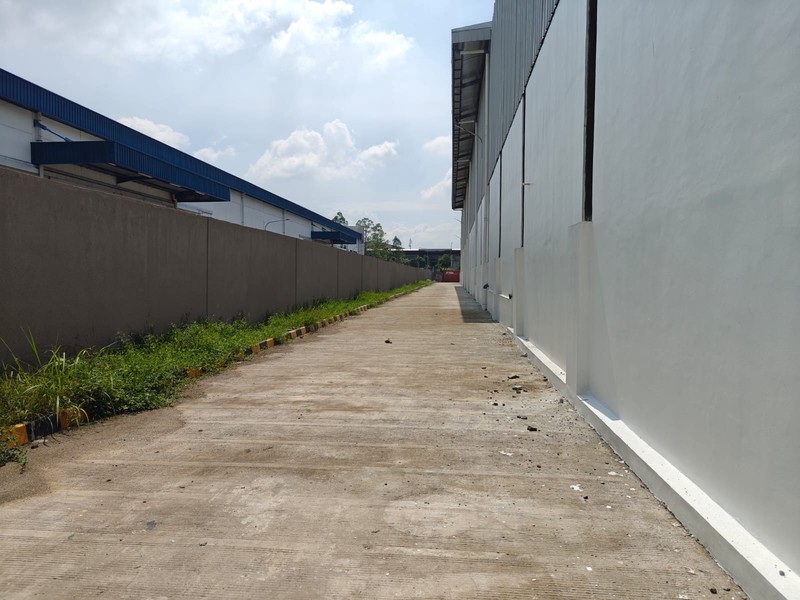 Pabrik Strategis di Jl. Science Timur, Kawasan Industri Jababeka