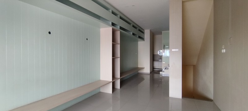 Ruko 4 lantai bagus dan siap pakai di Sumur Batu Raya, Kemayoran