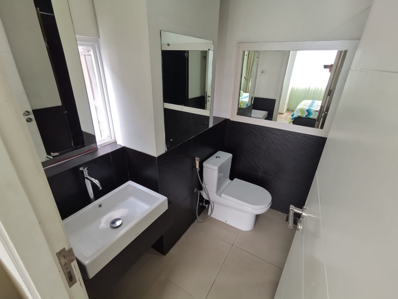 For Sale Nice Unit Furnished Apartment at 1 Park Residences