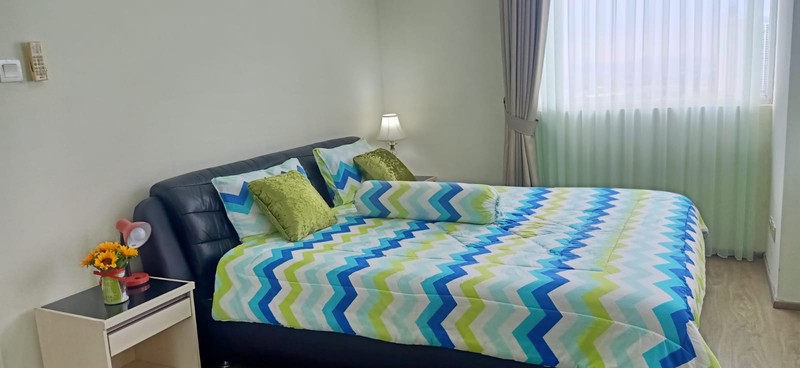 For Sale Nice Unit Furnished Apartment at 1 Park Residences