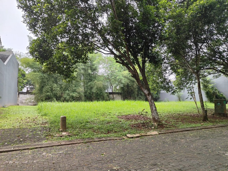 Kavling sudut Siap Bangun di Delatinos BSD Dekat Tol